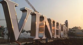 Làm biển hiệu quảng cáo tòa nhà inox