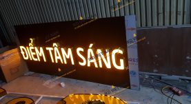 Tại sao các tòa nhà bắt buộc phải có hệ thống biển chỉ dẫn thả trần?