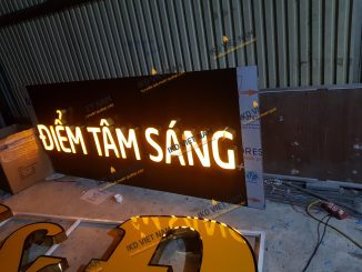 Tại sao các tòa nhà bắt buộc phải có hệ thống biển chỉ dẫn thả trần?